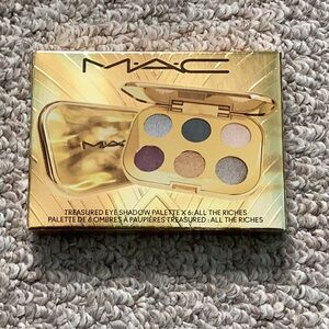 Mac Treasured Eyeshadow Palette in All The Riches